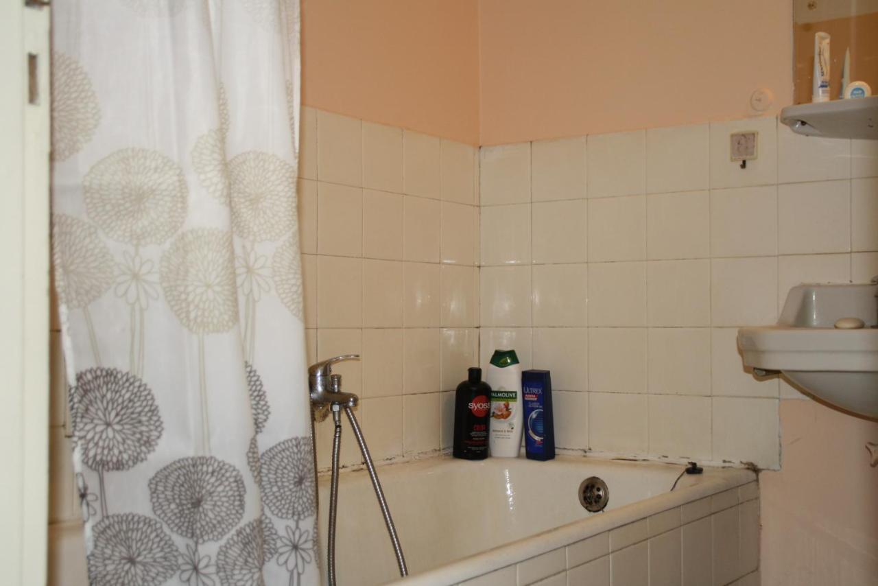 Private Bedrooms In Shared Apartment 135 Sm Athens Center 외부 사진